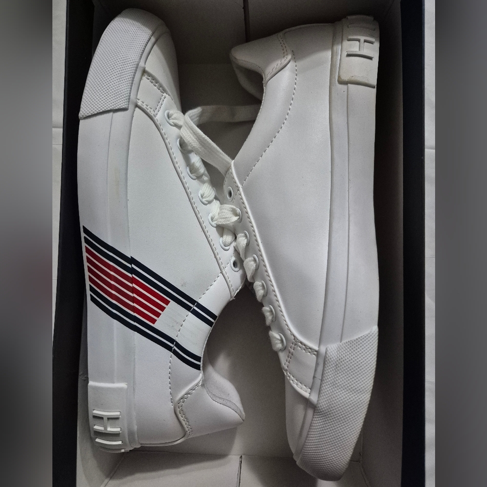 Tommy Hilfiger Sneakers with Striped Detail